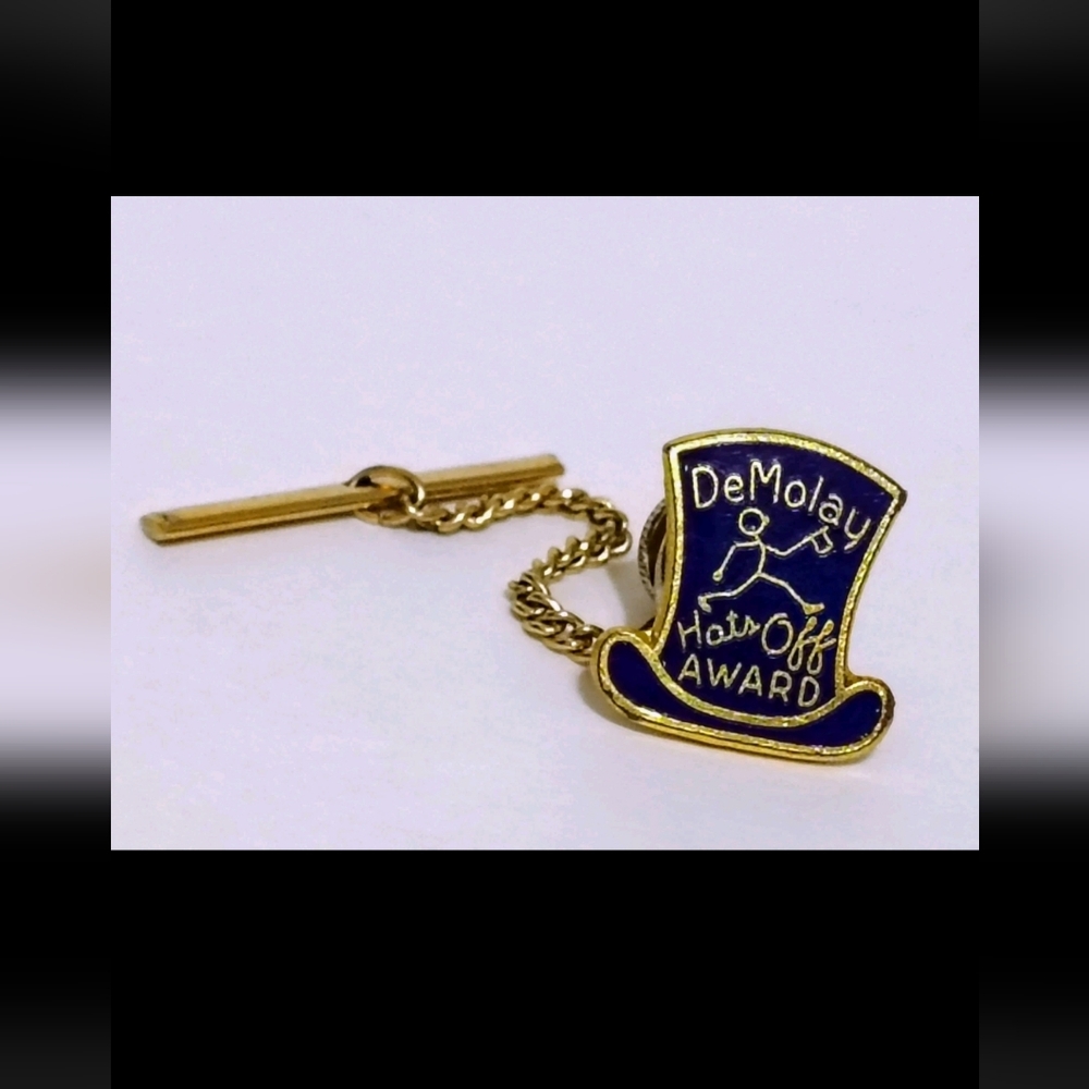 Vintage Masonic Hats Off Service Award Pin
